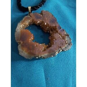 Beautiful Stone Fashion Necklace 23in.